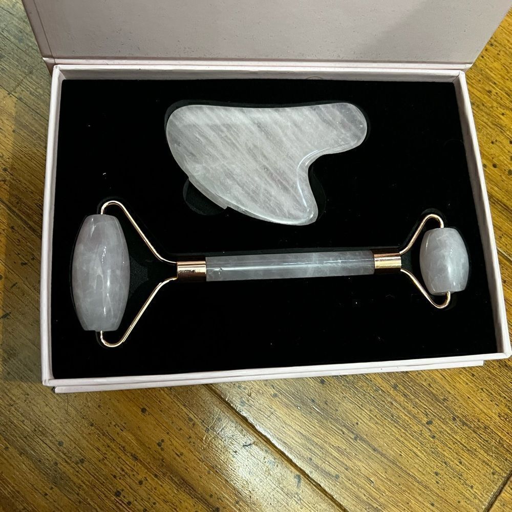 Face Massager Rose Quartz Face Roller & Gua Sha Facial Tool Set
